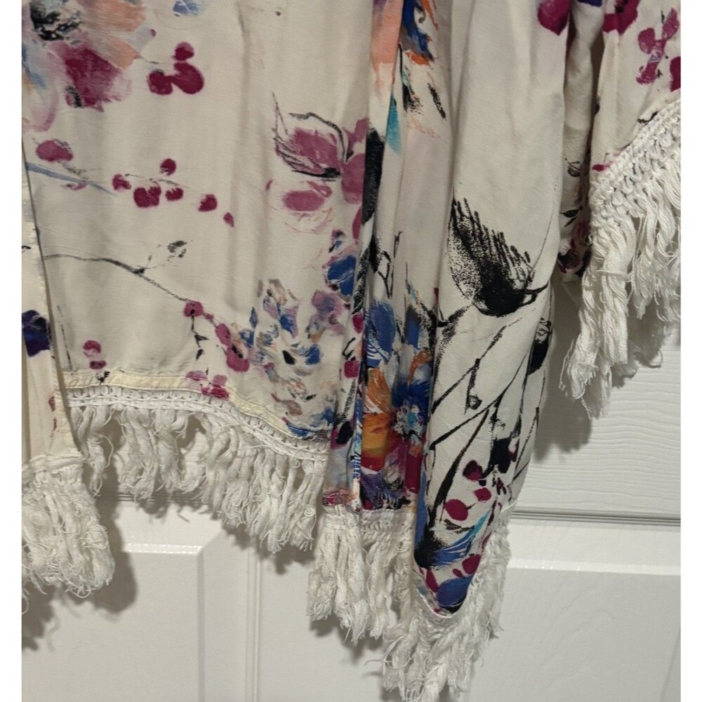 Umgee Gray Floral Long Open Front Kimono Top Silky Polyester Sz L Fringe O/S - Picture 2 of 8